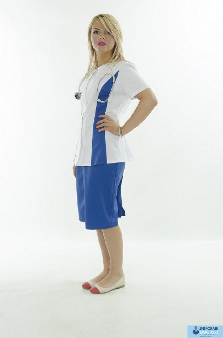 Uniforme medicale â€“ Halat medical cu maneca scurta si fermoar, model bicolor
