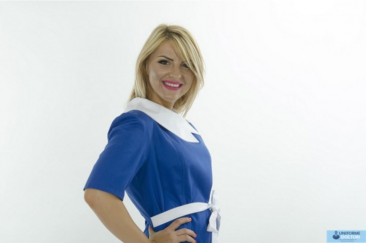 Uniforme medicale â€“ Sarafan medical lung, cu guler retro si maneca scurta