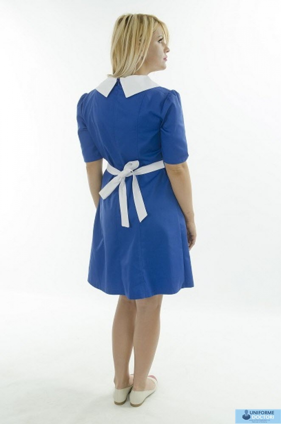 Uniforme medicale â€“ Sarafan medical lung, cu guler retro si maneca scurta