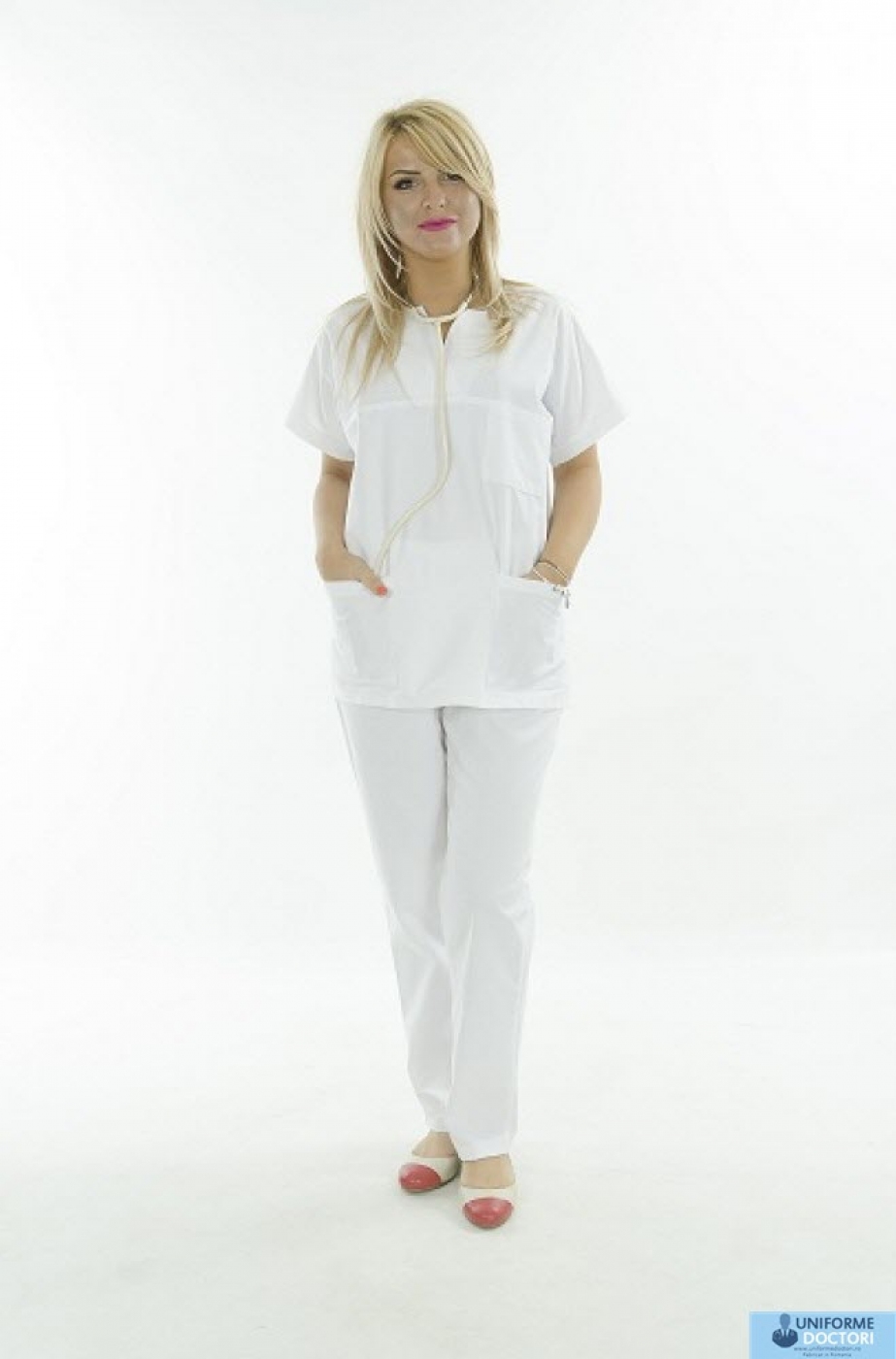Uniforme medicale â€“ Bluza medicala cu maneca scurta si guler in achior
