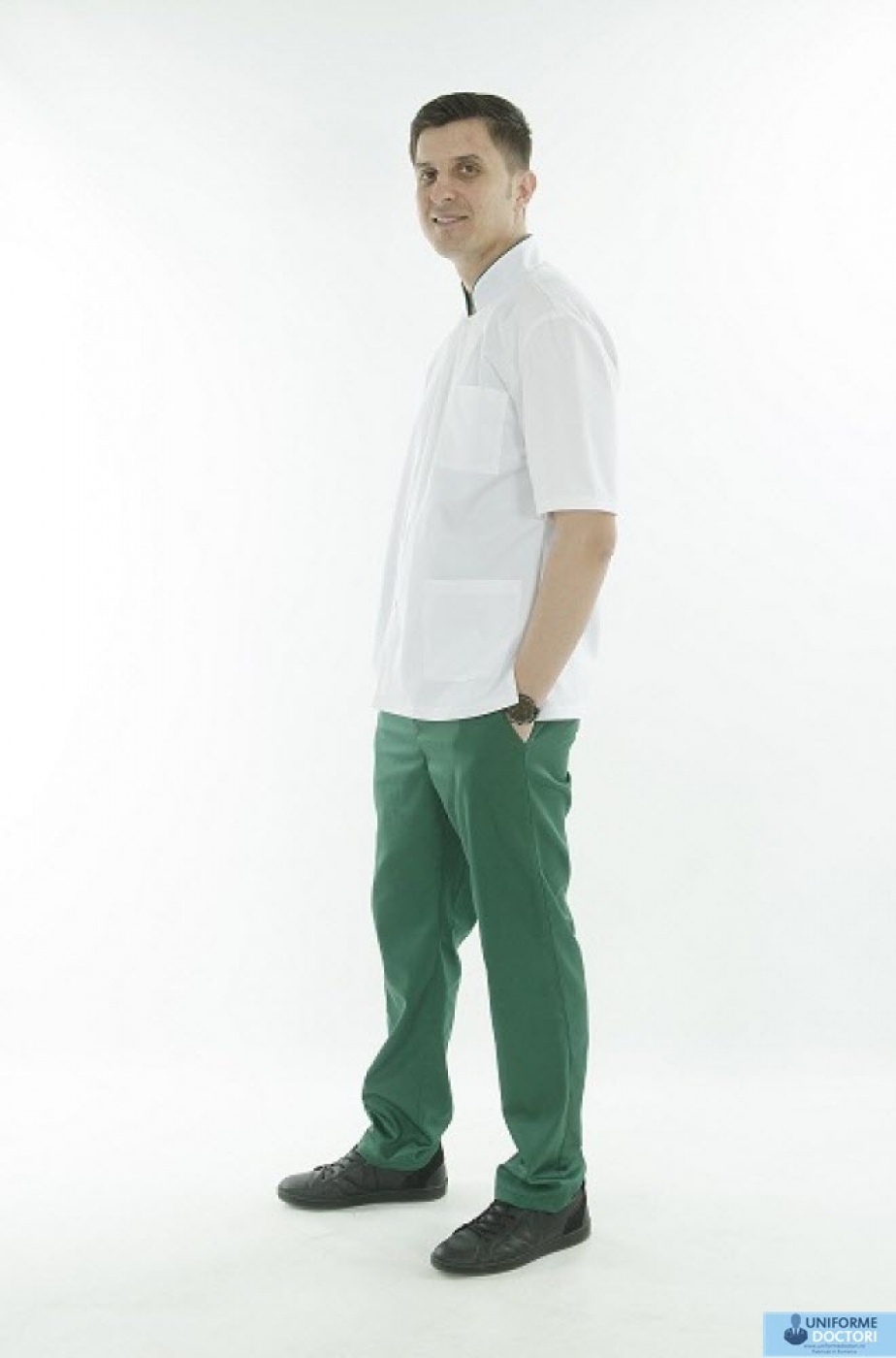 Uniforme medicale - Halat medical cu maneca scurta si guler tunica, de barbat
