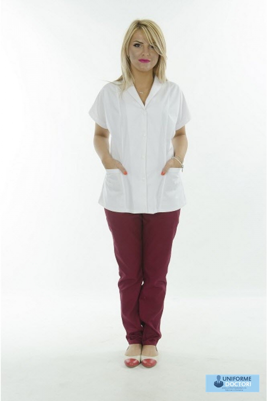 Uniforme medicale - Halat medical cu maneca scurta si guler revere, de dama