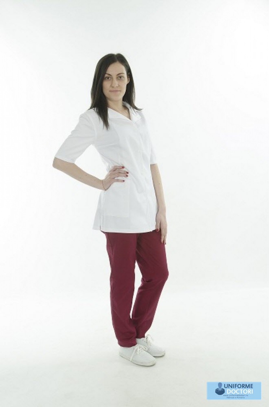Uniforme medicale - Halat medical cu maneca scurta si guler revere, de dama