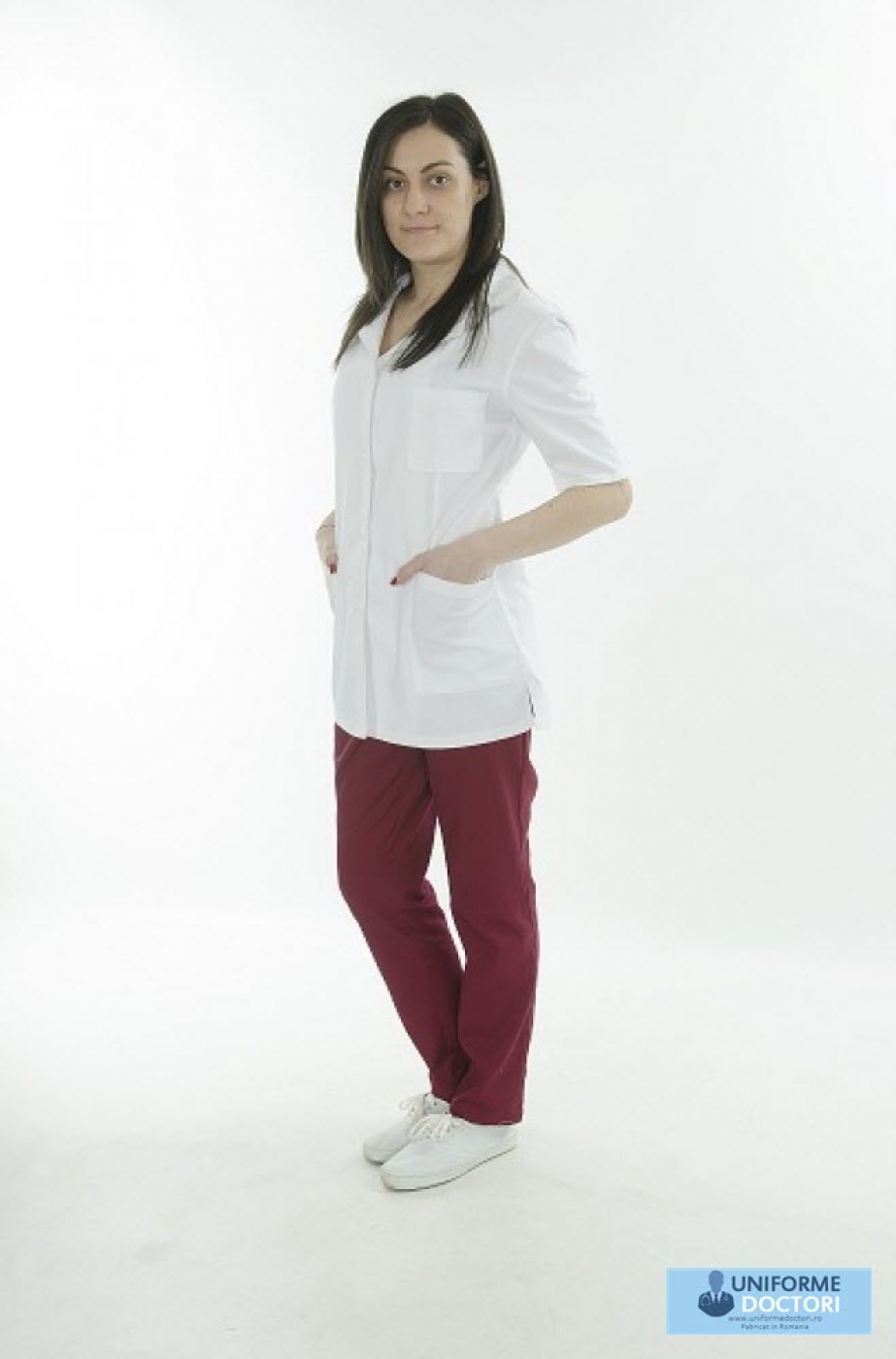 Uniforme medicale - Halat medical cu maneca scurta si guler revere, de dama