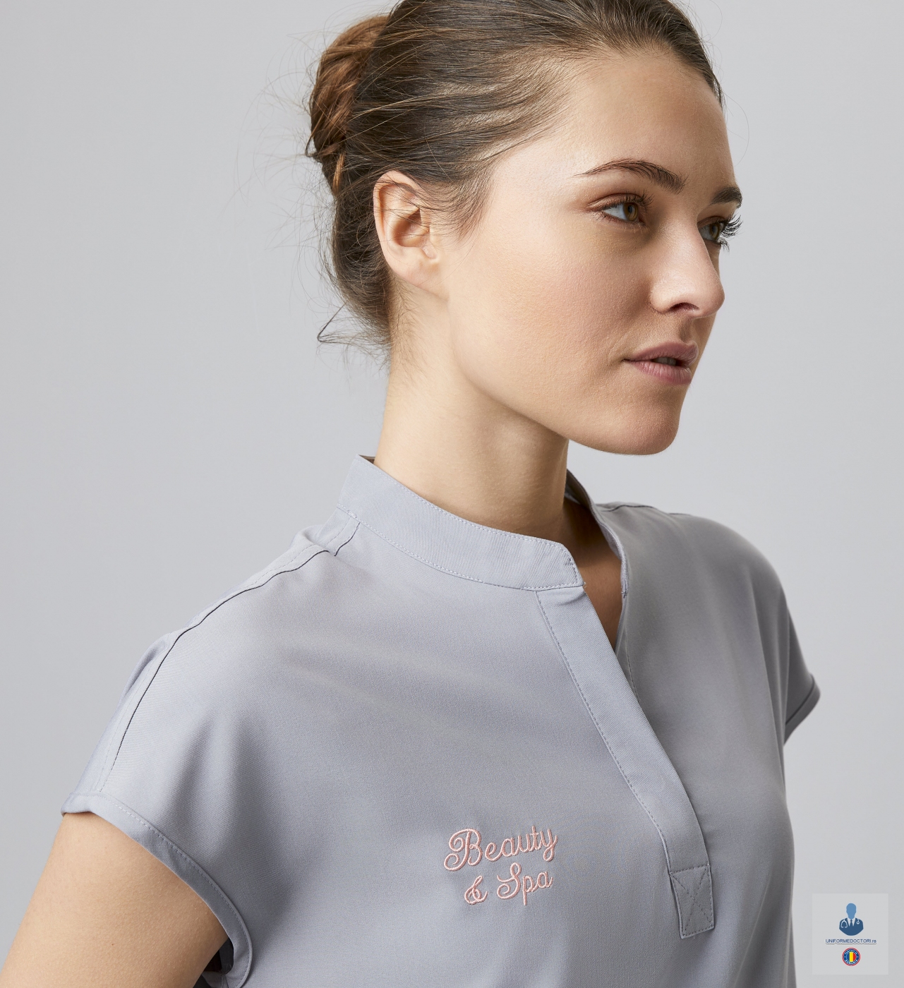 Uniforme salon infrumusetare si spa - Halat terapeut, model stretch, guler tunica, maneca scurta, dama