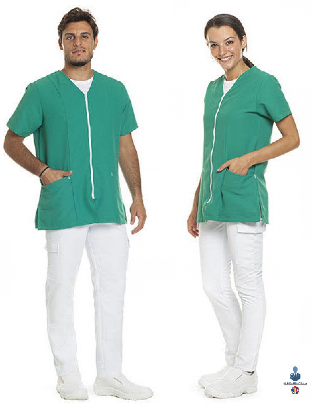 Uniforme medicale microfibra- Halat medical cu maneca scurta, fermoar si guler anchior V