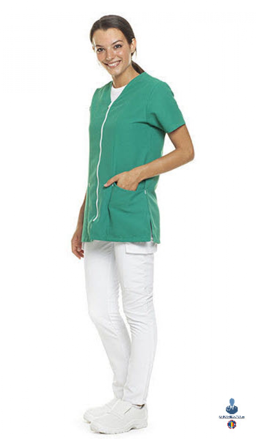 Uniforme medicale microfibra- Halat medical cu maneca scurta, fermoar si guler anchior V