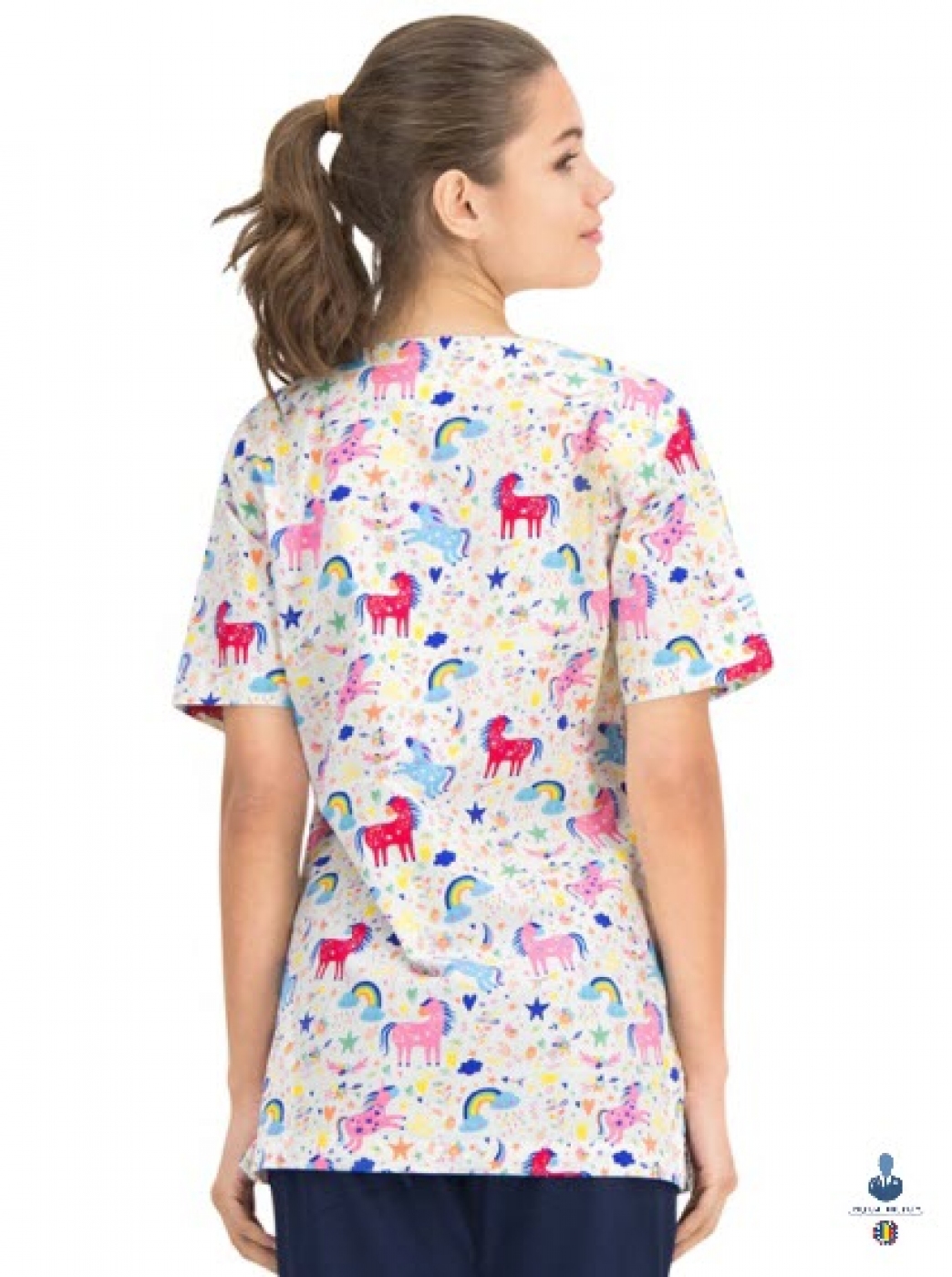 Uniforme medicale imprimate 3D FLEX - Bluza medicala imprimata cu unicorni, cu achior